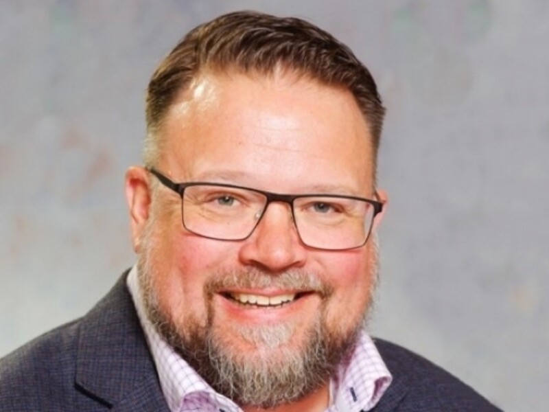 Dr. Lars K. Hallström